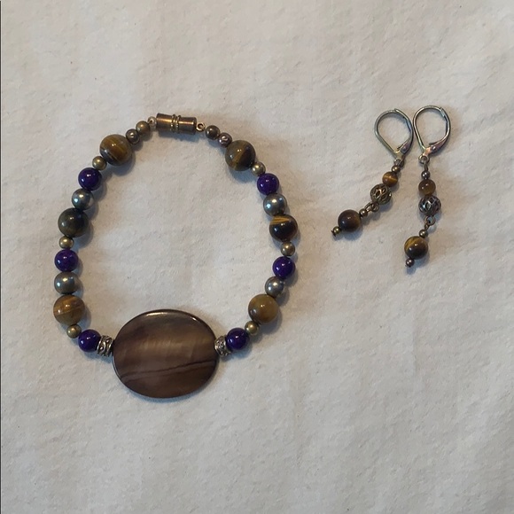 Earring and Bracelet set - Picture 1 of 5